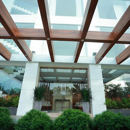 The Gold Hotel Palakkad Exterior foto