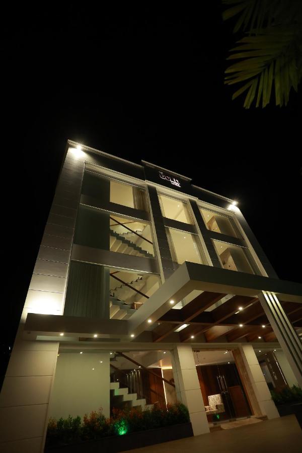 The Gold Hotel Palakkad Exterior foto