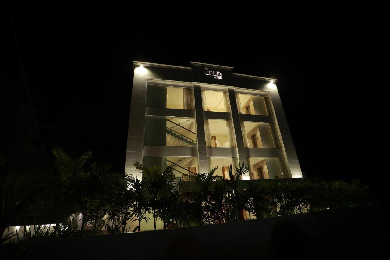The Gold Hotel Palakkad Exterior foto